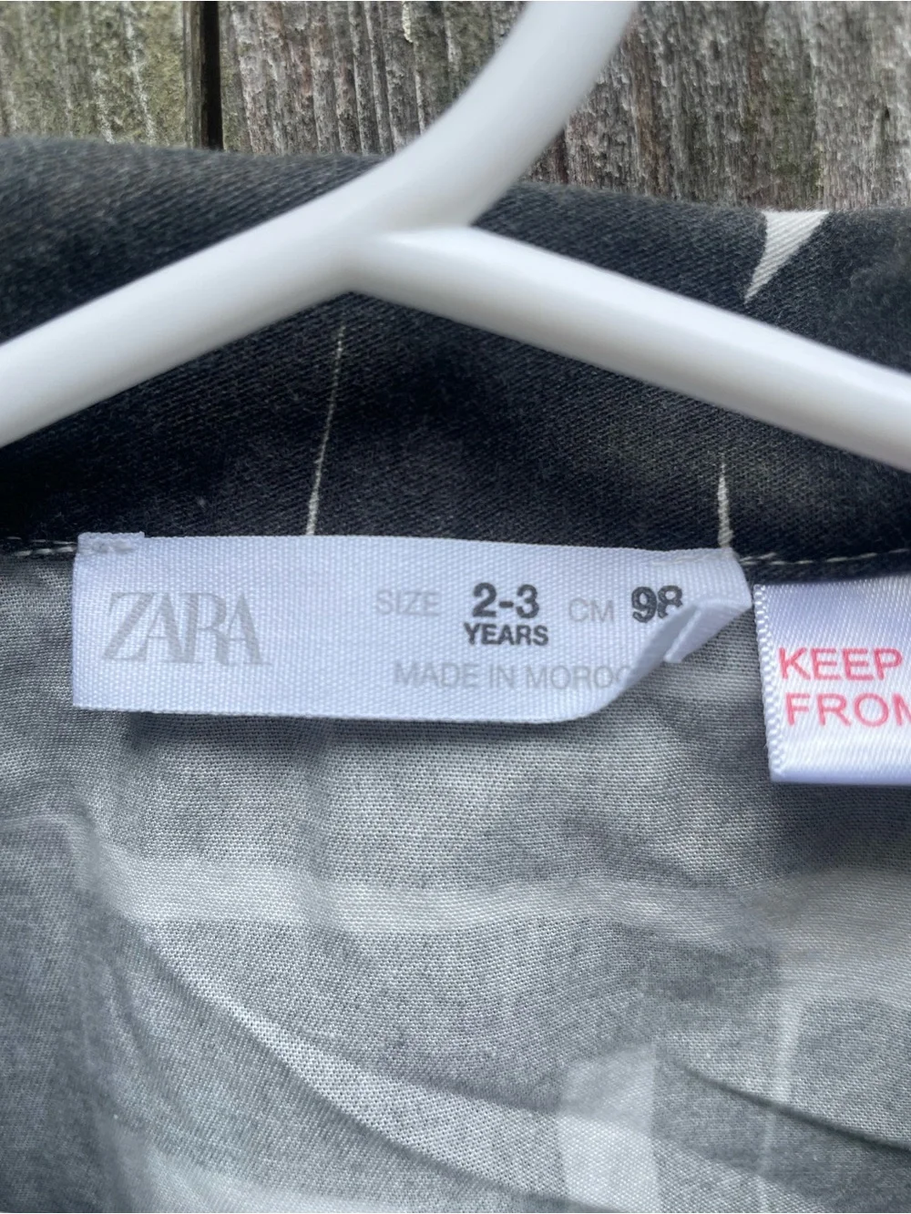 ZARA Kids Black & White Geometric Button-Up Shirt 2/3T